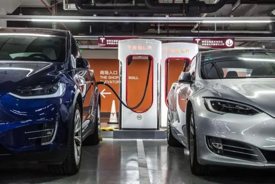 Tesla chỉ bán được 1 chiếc tại Hàn Quốc trong tháng đầu tiên: Tại sao Hàn Quốc, quốc gia phù hợp nhất cho xe điện lại không chấp nhận Tesla?