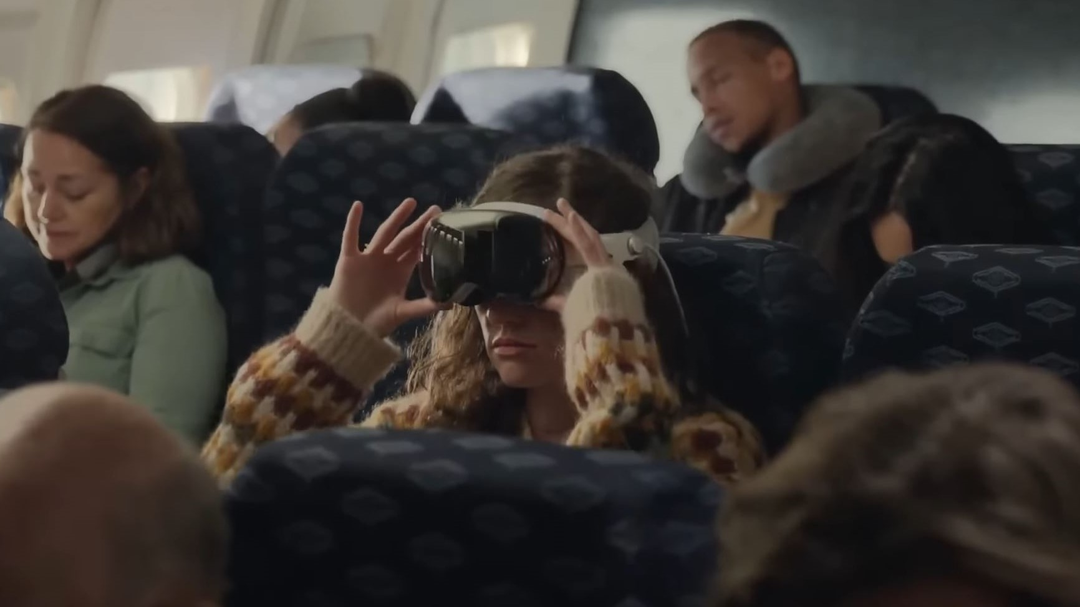 Một hãng máy bay sắp phát miễn phí kính Apple Vision Pro để khách giải trí trong lúc đang trên mây