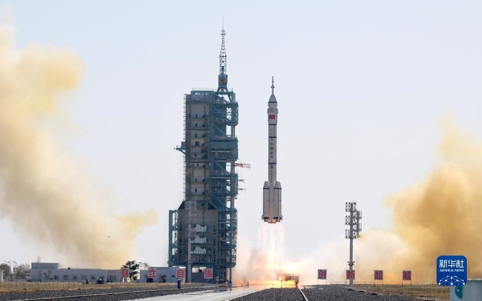Tàu vũ trụ Thần Châu-18 của Trung Quốc chính thức phóng thành công lên Trạm vũ trụ Thiên Cung