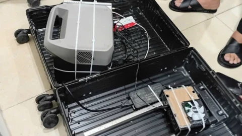 Hà Nội: Bắt kẻ dùng trạm BTS giả phát tán SMS lừa đảo Vietcombank