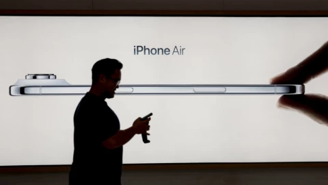 iPhone Air thắng vang dội về tiếp thị nhưng bê bết về doanh số