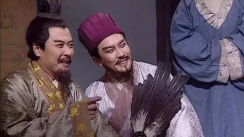 Sau khi Trương Phi bị giết, vì sao Triệu Vân, Ngụy Diên và Gia Cát Lượng không nghe lệnh Lưu Bị?