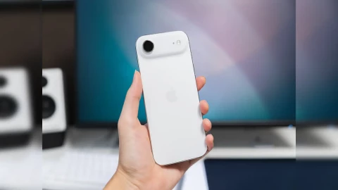 Sản phẩm mới của Apple thất bại thảm hại, dây chuyền sản xuất bị tháo dỡ và mẫu máy thế hệ thứ hai bị xếp xó!