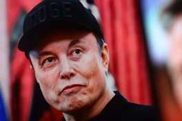 Elon Musk phản hồi tin đồn 3I/ATLAS là tàu vũ trụ của người ngoài hành tinh