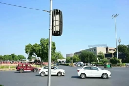 Lắp máy lọc không khí ngoài trời để hạn chế ô nhiễm liệu có khả thi, một thành phố lớn vừa chính thức làm thử