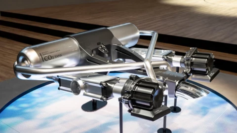 Hãng xe Nhật tuyên bố có công nghệ giúp "xe xăng sạch hơn xe điện"