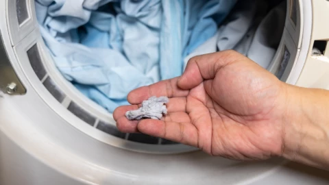 Muốn mua máy sấy quần áo nhưng lại sợ làm bạc màu quần áo - phải làm sao?