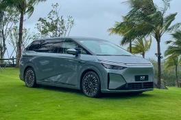 Xiaopeng X9 siêu tăng cường có phạm vi tới 1602 km, giá cũng khá chát