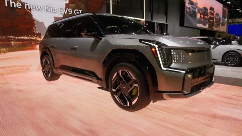 SUV điện mạnh nhất của Kia đối diện tương lai mờ mịt