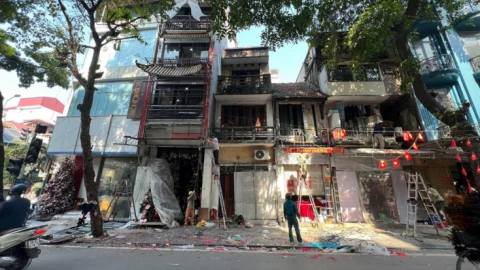 Phố Hàng Mã trước và sau dẹp vỉa hè