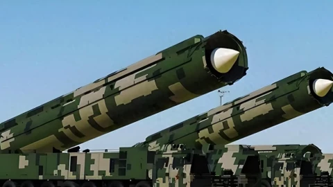 Tên lửa tầm xa Trung Quốc có thể đe dọa tàu sân bay Mỹ ở khoảng cách 5.000 km hay không?