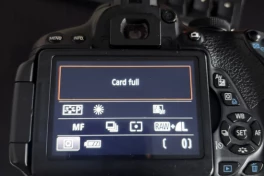 Máy ảnh báo thẻ nhớ 128GB full nhưng khi kiểm tra trên máy tính mới dùng hết một nửa