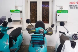 Sạc xe máy điện tốn bao nhiêu tiền? Có rẻ hơn đi xe xăng không ? Đây là phép tính chi tiết