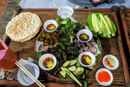 Ngã ngửa với lý do người dân Indo phản đối lệnh cấm thịt chó