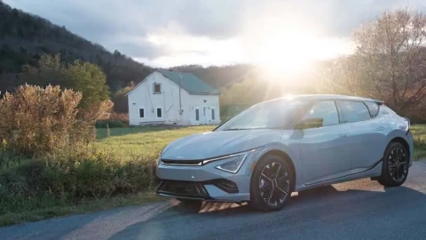 Đừng bỏ qua Kia EV6 2025: Lý do khiến giới review bất ngờ khi trải nghiệm thực tế