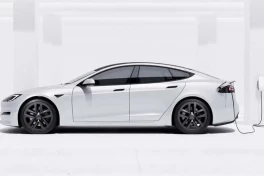 Model S chuẩn bị tái sinh: Cuộc cạnh tranh giữa những gã khổng lồ xe điện nóng lên