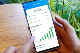 Hàng loạt ngân hàng siết chặt quy định, thu phí nếu tài khoản không đủ số dư