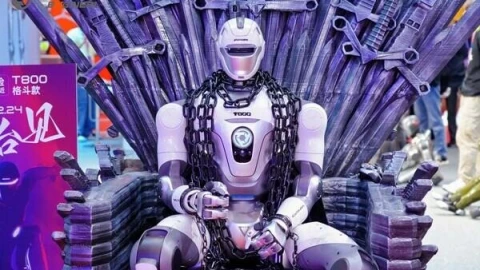 Trung Quốc hiện thực hóa "Real Steel": Ra mắt robot hình người đầu tiên chuyên dùng để thi đấu võ thuật