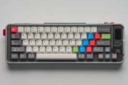 Bàn phím cơ QK65 Mk3: Thiết kế retro và màn hình thông minh từ 199 USD khiến game thủ mê mẩn!