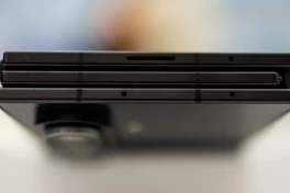 Samsung ra mắt điện thoại gập 3 đầu tiên đối đầu với Huawei