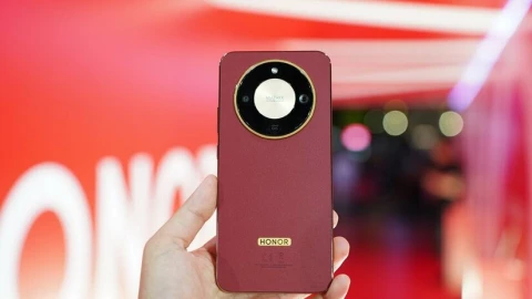 Ra mắt chiếc smartphone đầu tiên tại Việt Nam có pin Silicon-Carbon tới 8.300 mAh, kháng nước kháng bụi IP69K, lại còn chống cả rơi vỡ tới 2,5 mét