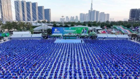 60.000 học sinh Việt Nam thiết lập kỷ lục kép thế giới với màn đồng diễn Vovinam ấn tượng