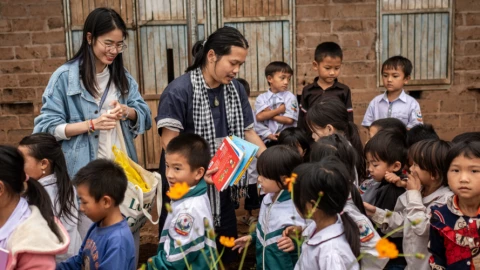 “Nuôi Em” và cơn bão niềm tin: Khi một status mạnh hơn cả một cuộc tấn công mạng