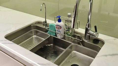 Chậu rửa 1 hố, thiết kế sáng tạo đấy, nhưng tiện dụng không?