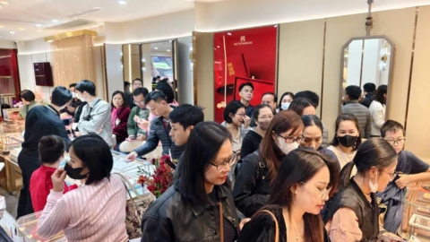 Lần đầu Bảo Tín Mạnh Hải bán vàng 0,1 chỉ, ai cũng có thể mua