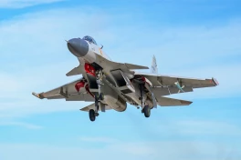 Làm thế nào tiêm kích Trung Quốc J-15 chặn bắt F-15 ở khoảng cách khó tin như vậy?