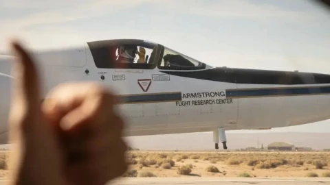 Mỹ phát triển thiết bị to bằng lò vi sóng săn kho báu từ độ cao 18.000m nhìn được cả Trái Đất