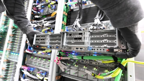 AWS ra mắt dịch vụ AI Factories cho trung tâm dữ liệu của doanh nghiệp