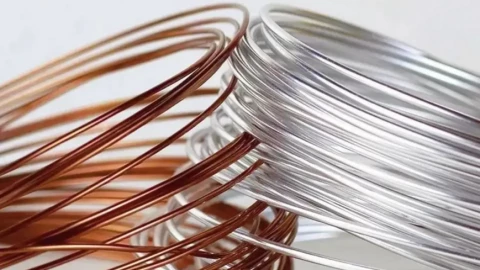 Hàng loạt hãng điều hòa Trung Quốc đột ngột chuyển sang dùng nhôm thay thế đồng