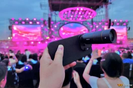 Để máy ảnh ở nhà, thử mang điện thoại với ống kính tele rời chuyên dụng đi “đu concert" và cái kết...