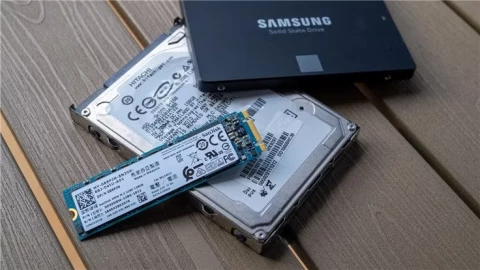 Ổ SSD SATA cuối cùng cũng sắp biến mất