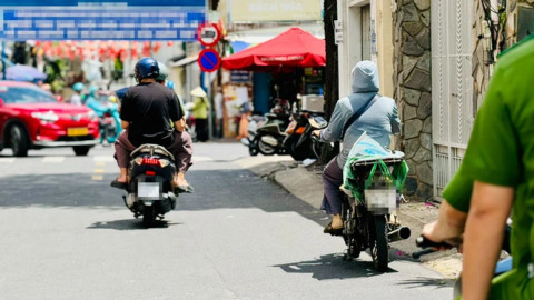 Hình ảnh dẫn giải gã quay lén Châu Bùi tới hiện trường