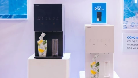 Thị trường Việt Nam vừa xuất hiện chiếc máy lọc nước tích hợp cả làm đá tinh khiết và khử trùng UV kép