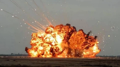 Quả bom nặng chỉ 2 kg của Trung Quốc khiến các chuyên gia Nga hét lên: Chia sẻ được không