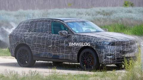 BMW X5 G65 lộ diện: Tay nắm cửa ẩn, bản M Performance điện hóa cực mạnh