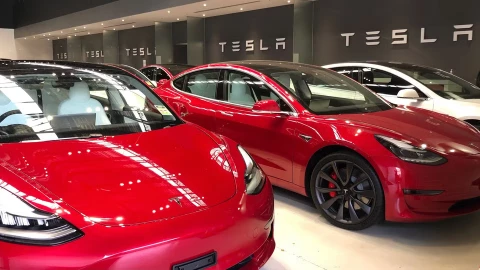 Vì sao xe Tesla nhẹ và tiết kiệm điện? Công nghệ "giảm cân" đỉnh cao.