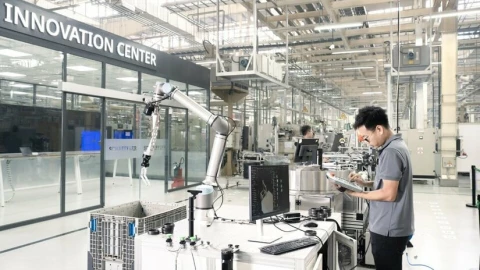 Một "ông lớn" công nghiệp Đức chọn Việt Nam làm nơi “luyện quân AI” tinh nhuệ