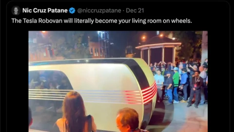 Phòng khách di động của Elon Musk 20 chỗ ngồi, không có vô lăng, chỉ tốn 30 xu mỗi kilomet