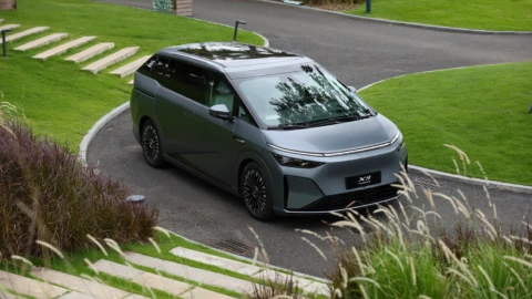 Xpeng X9: Chế độ tuyết đỉnh cao và sạc siêu tốc bất chấp giá rét