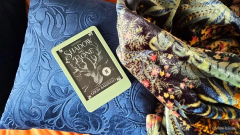 Máy đọc sách Kindle có cần miếng dán bảo vệ màn hình không?