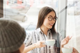 Điều gì xảy ra với tư duy và bản sắc khi ta chỉ dựa vào AI để giao tiếp?