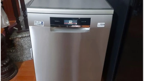 Máy rửa bát Bosch serie 8 không tự hé cửa dù cài chế độ tự động hé cửa cho tất cả chương trình