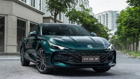 MG7 2026 trình làng: Thiết kế coupe thể thao, tích hợp AI thông minh, giá từ 116.9 triệu đồng.