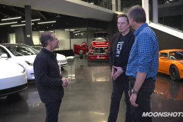 Elon Musk nhận định năm 2026: Chúng ta đang ở "điểm kỳ dị công nghệ", trí tuệ nhân tạo, robot là không thể ngăn cản
