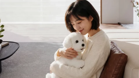 Ecovacs bất ngờ trình làng robot thú cưng và robot vệ sinh hồ bơi đầu tiên