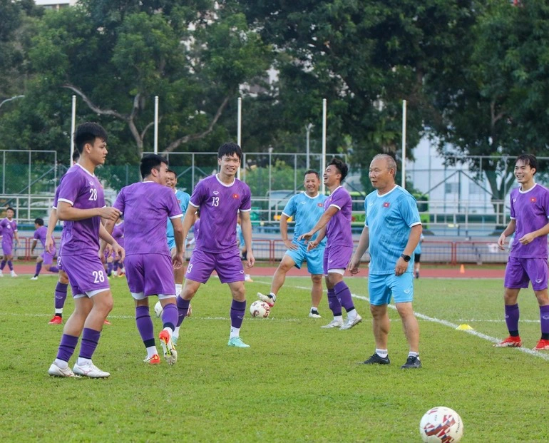 Vì sao HLV Park Hang Seo thách Indonesia tấn công biên?